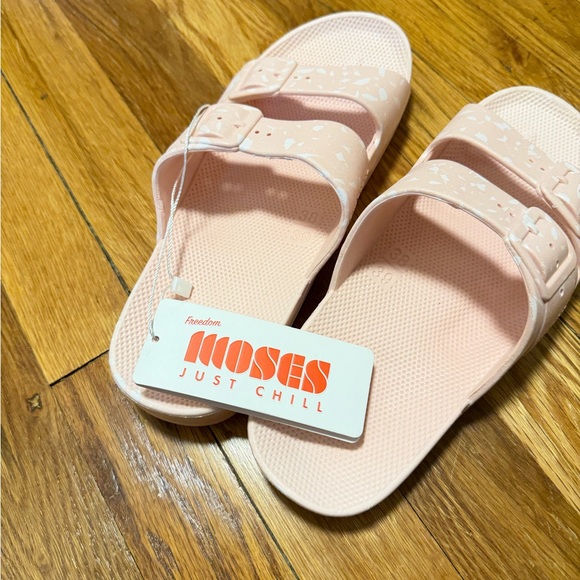 NWT Freedom Moses Pink Terrazzo Double-Buckle Slide Sandals Size 8-9 - Picture 4 of 7